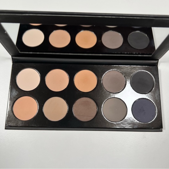 KKW Beauty trio of unused eyeshadow palettes, Classic, Matte Smoke, Matte Cocoa! - Picture 3 of 10